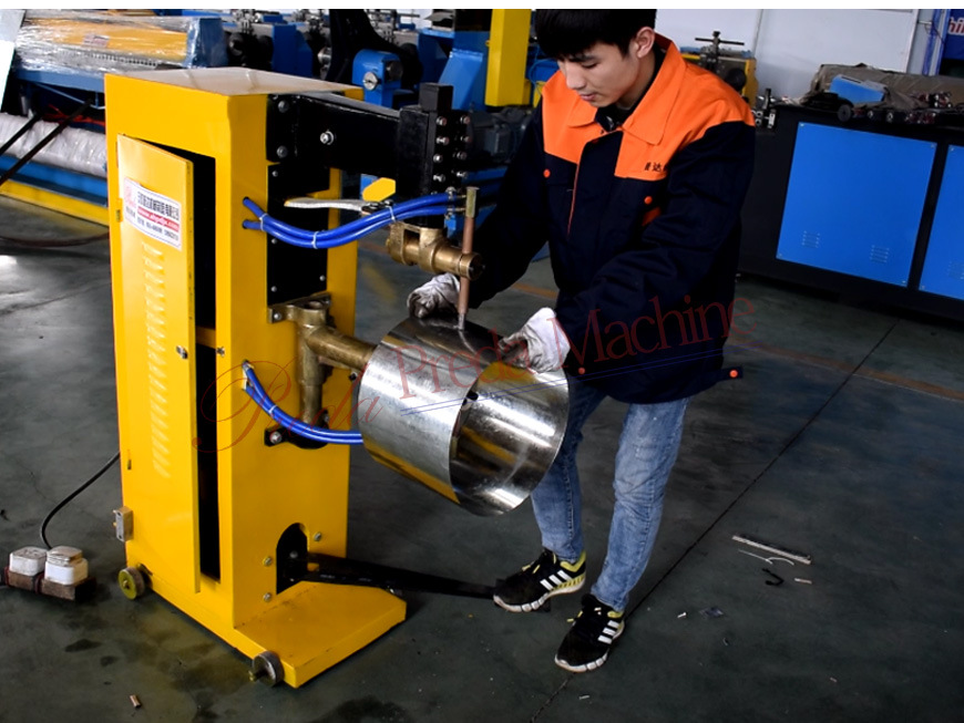 Spot welding machine