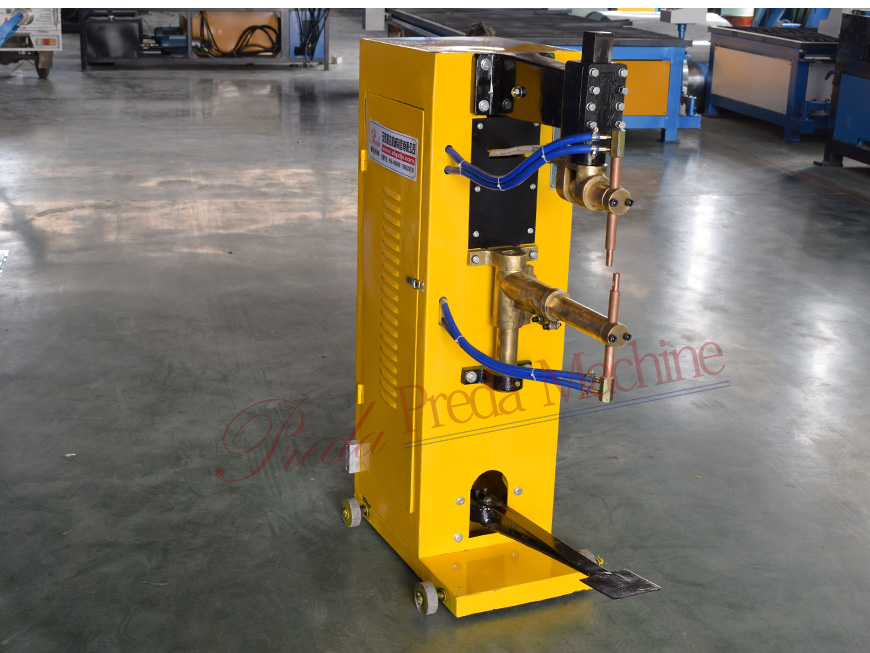 Spot welding machine